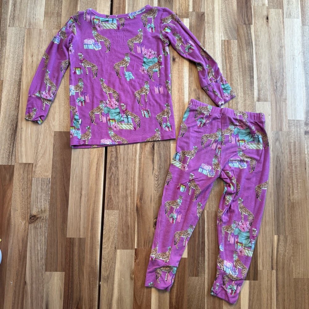 Posh Peanut Holiday Cheetah Bamboo Viscose Pajama Set Purple 2T PJ Long Sleeve - Picture 7 of 8